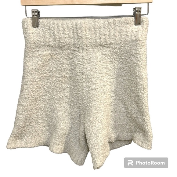 Skims Cozy Short Cream size S/M EUC N0566 - Picture 1 of 6